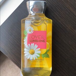 Love and sunshine shower gel